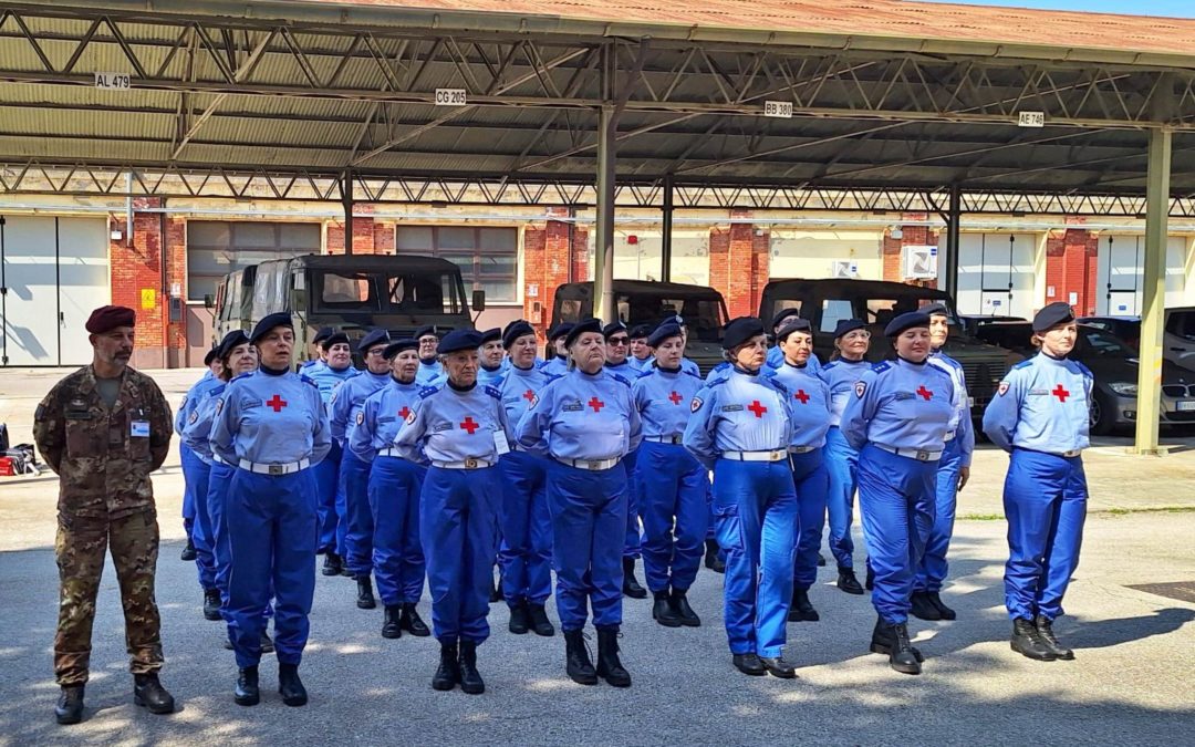 Le Crocerossine si preparano per l’Adunata degli Alpini